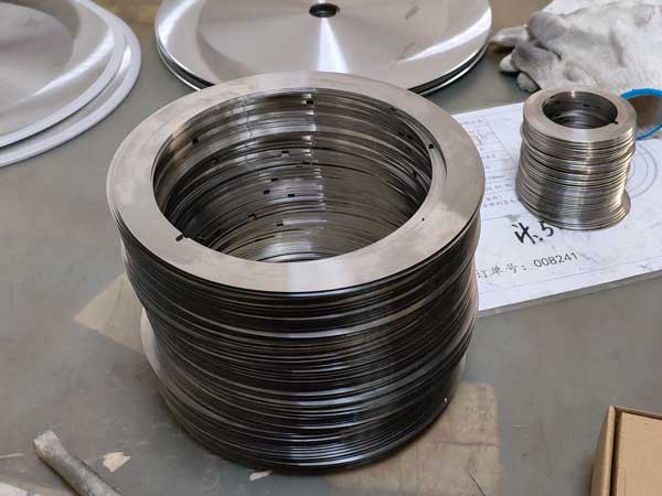 Maschine zum Schneiden von Wolframkarbid, Messer, Kreislaufklingen f&uuml;r die Verarbeitung von Karton 3