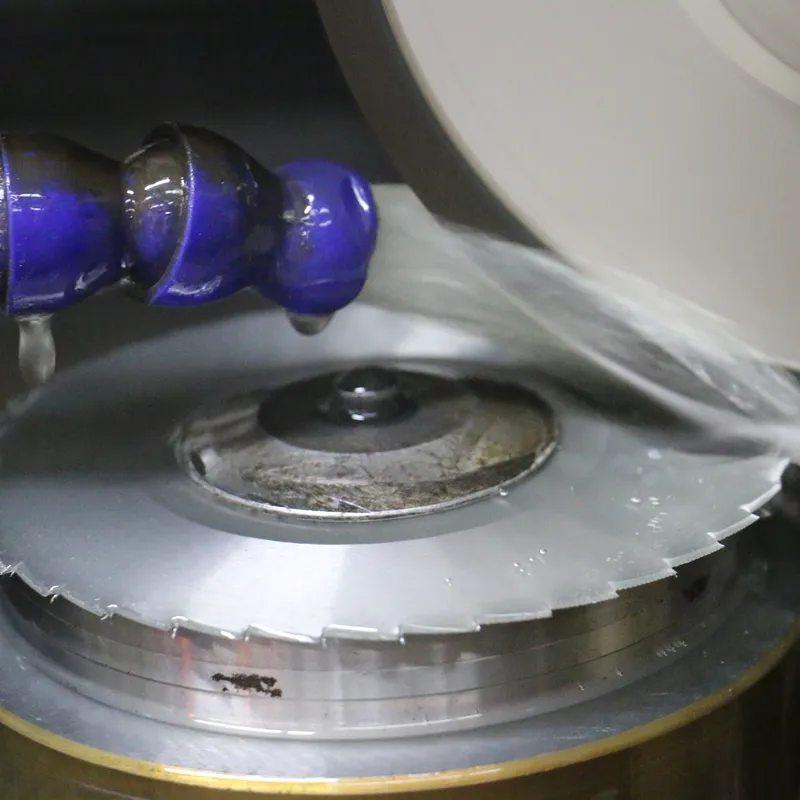OEM / ODM Gestrichter Bogen Flexo-Druck und Schlitze Wellkartonmaschine Blade Karton Schneiden 9